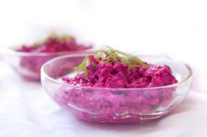 rødbetsalat i bolle