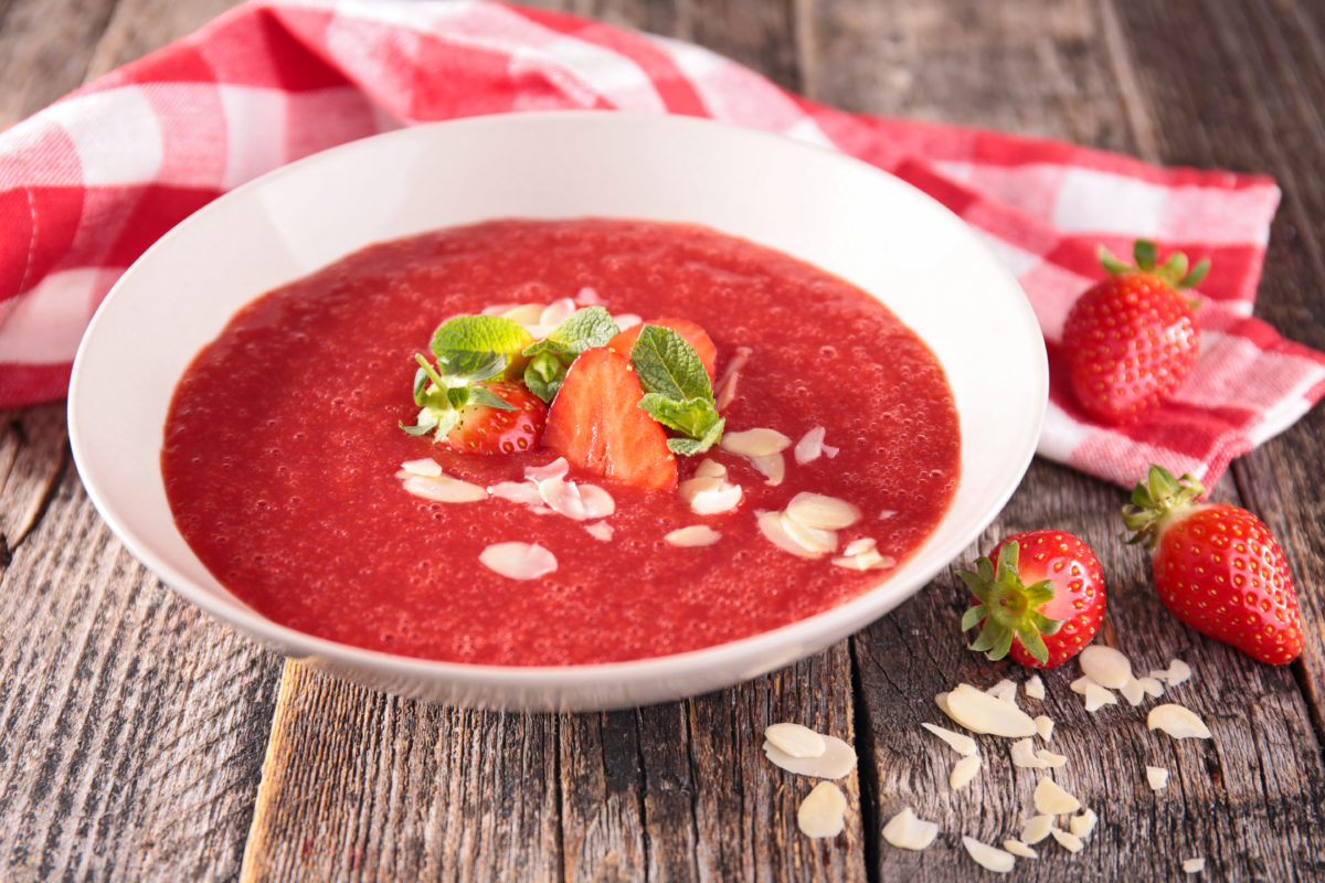 shutterstock_347389958 jordbærsuppe