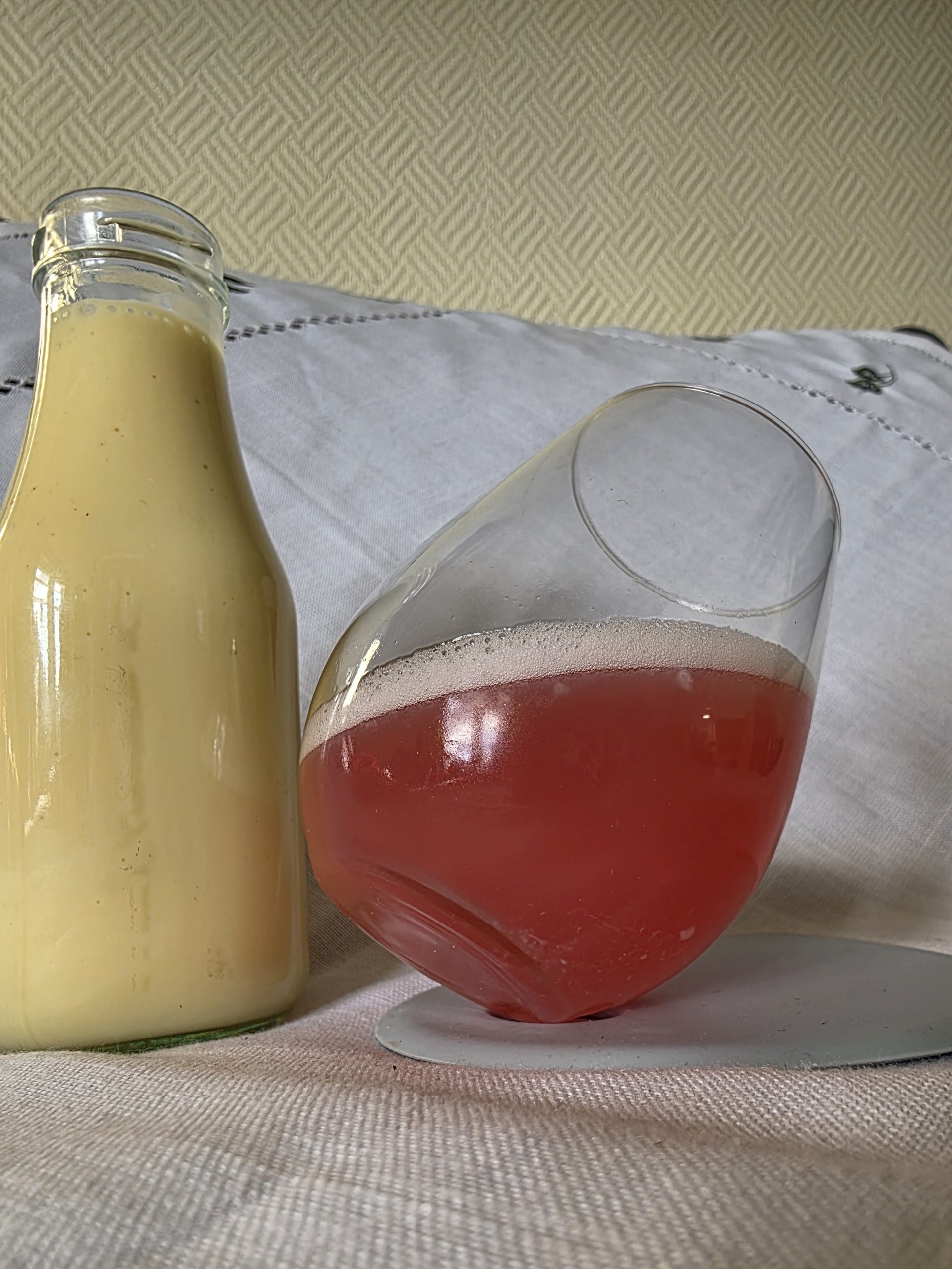 Saftsne med vaniljesaus